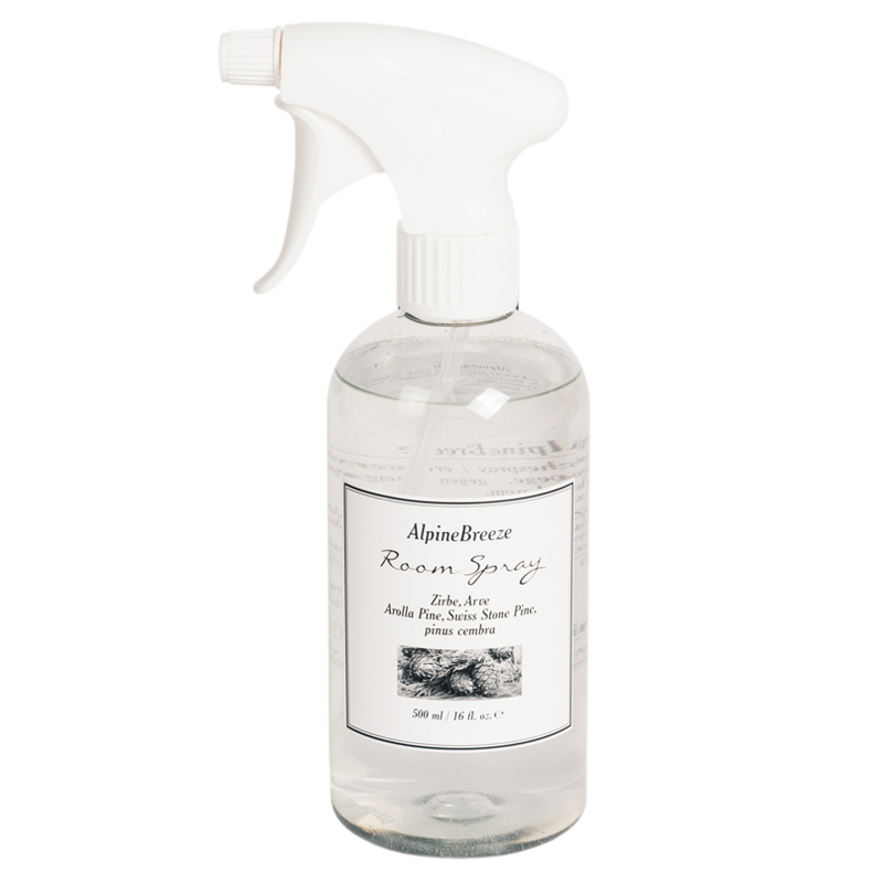 AlpineBreeze Zirben Raumspray & Wäschespray mit Sprühkopf – 500 ml - Hantermann - Der Hotelausstatter AlpineBreeze Zirben Raumspray und Wäschespray in transparenter 500-ml-Sprühflasche mit weißem Sprühkopf