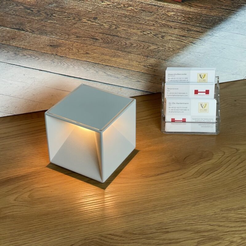 CUBIQ Akku Tischleuchte – Bild 2