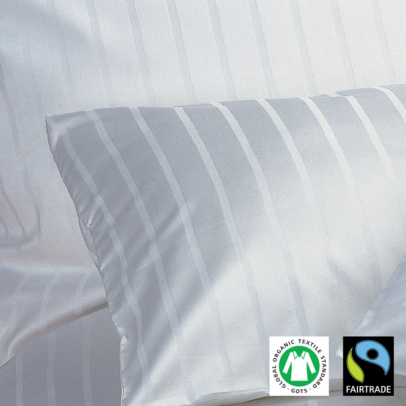 GALIFERA FAIR BIO-Bettwäsche – weiße Streifsatin-Bettwäsche 6/24 mm, GOTS- und Fairtrade-zertifiziert - Hantermann - Der Hotelausstatter GALIFERA FAIR BIO-Bettwäsche aus weißem Streifsatin mit 6/24-mm-Streifen, mit GOTS- und Fairtrade-Logo im Bild