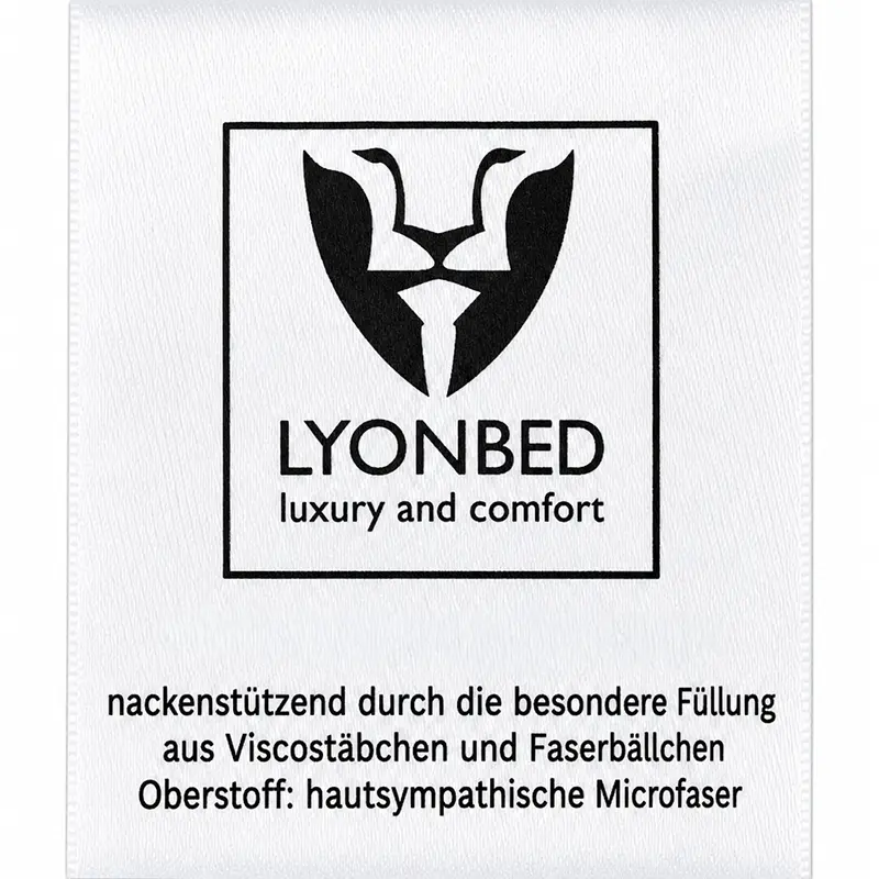 LYONBED VISCO-STICK – Etikett „luxury and comfort“ mit Nackenstütz-Hinweis - Hantermann - Der Hotelausstatter LYONBED VISCO-STICK Etikett mit Logo, Schriftzug „luxury and comfort“ und Hinweis auf nackenstützende Füllung