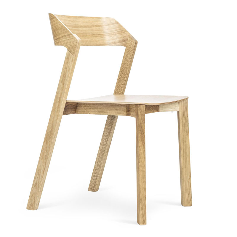 Merano Stuhl von TON, moderner Holzstuhl mit geformter Sitzschale für Restaurant und Hotel