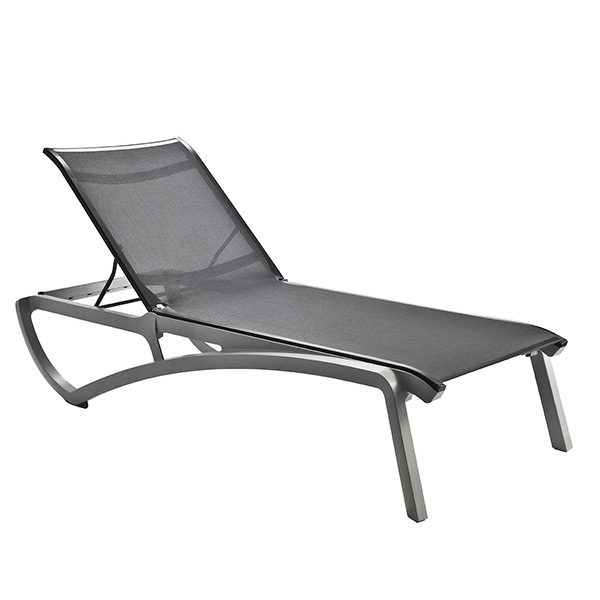 Moderne Outdoor-Sonnenliege in Anthrazit mit verstellbarer Rückenlehne - Hantermann - Der Hotelausstatter Outdoor-Sonnenliege in Anthrazit mit grauer Textilbespannung, geschwungenem Metallgestell und verstellbarer Rückenlehne