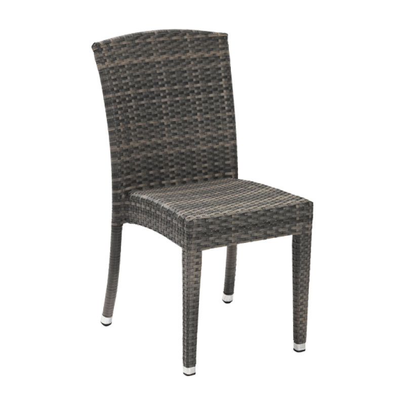 MONACO 3 Polyrattan Outdoor Stapelstuhl in Steingrau mit hoher geflochtener Rückenlehne, rechteckiger Sitzfläche, vier schlanken Stuhlbeinen und silberfarbenen Fußkappen auf weißem Hintergrund