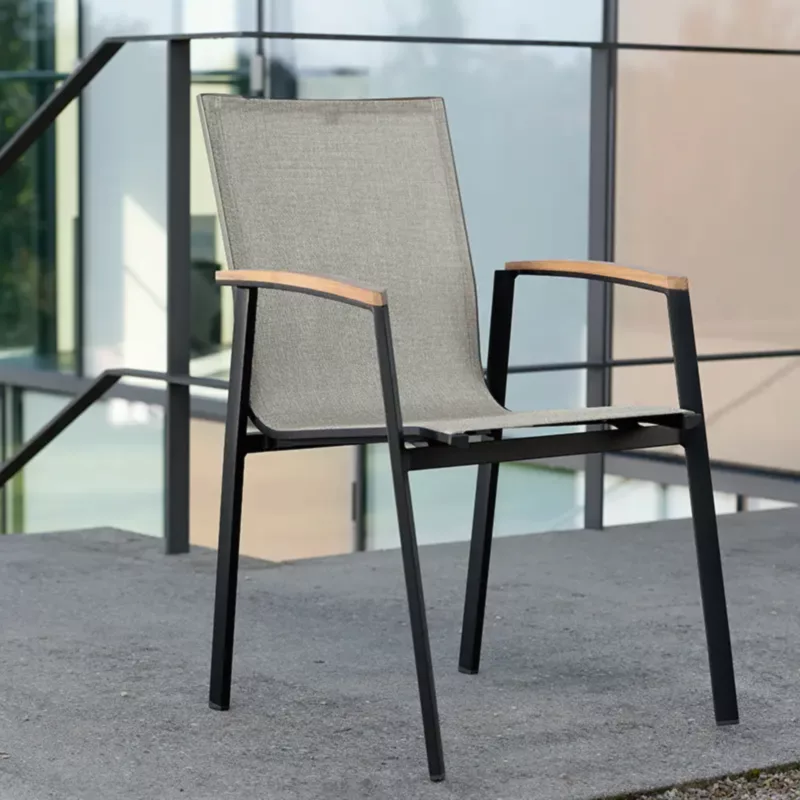 NEW TOP Outdoor Stapelsessel mit Teakarmlehnen by STERN® – Bild 3