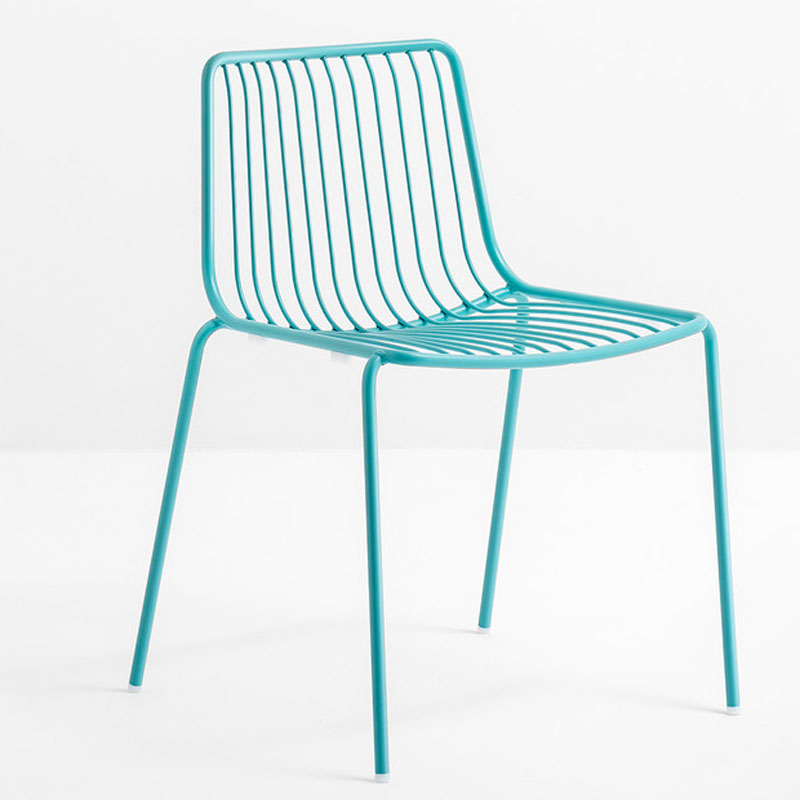 NOLITA 3650 by Pedrali – türkisfarbener Terrassenstuhl mit schlanker Silhouette - Hantermann - Der Hotelausstatter Türkiser NOLITA 3650 Outdoor Stapelstuhl von Pedrali mit filigraner Sitz- und Rückenstruktur
