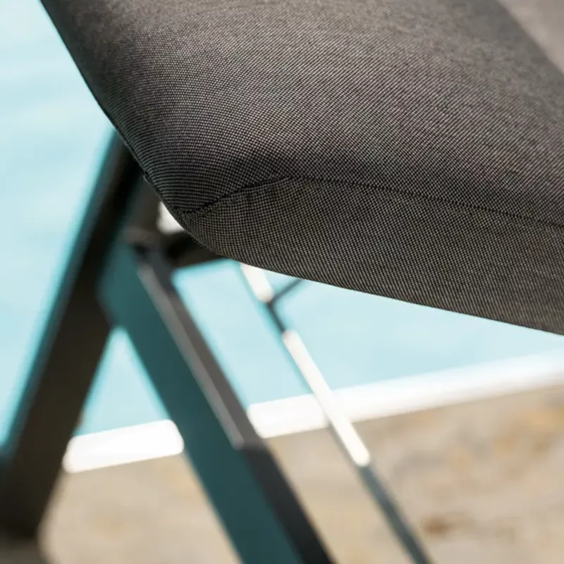 ALLROUND Outdoor Rollenliege gepolstert schwarz-matt/seidenschwarz by STERN® – Bild 2