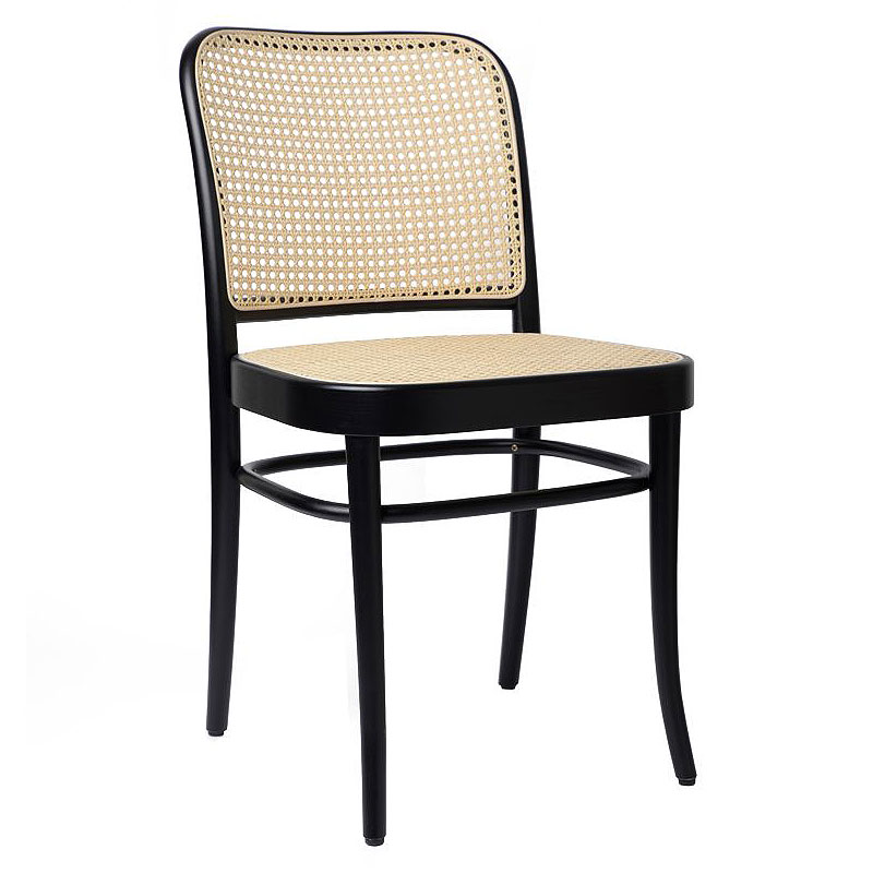 Stuhl 811 von TON, klassischer Bugholzstuhl mit Wiener Geflecht für Café und Restaurant