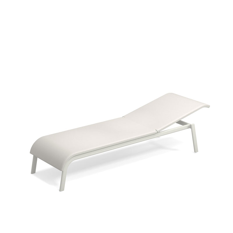 Weiße TIKI 198 Sonnenliege von EMU® mit verstellbarer Rückenlehne für moderne Outdoor-Bereiche
