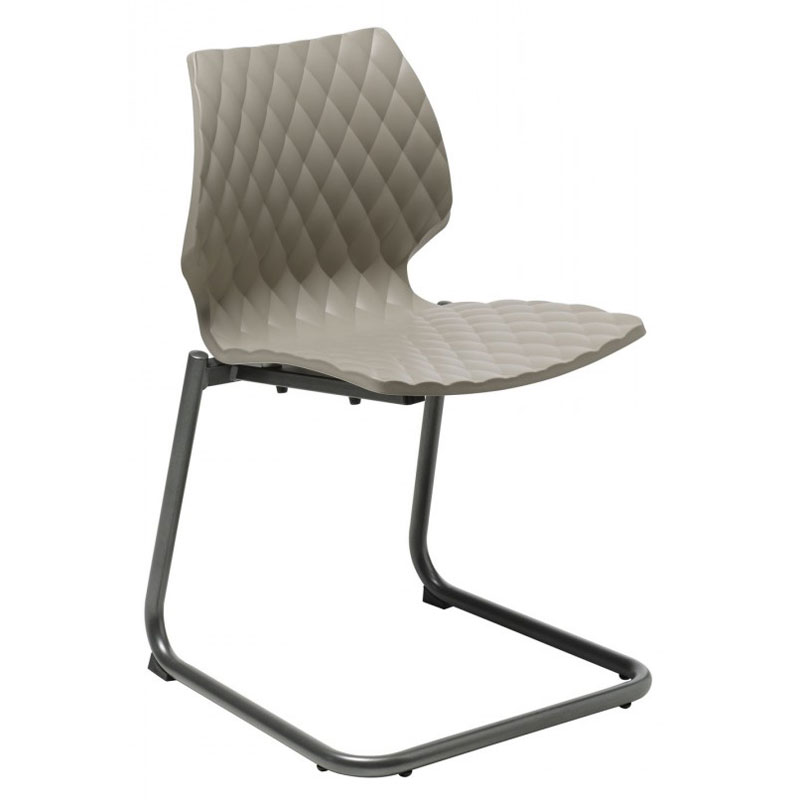 UNI 550 Stuhl von Et al. mit strukturierter Sitzschale und C-Kufengestell aus Stahl für Indoor und Outdoor