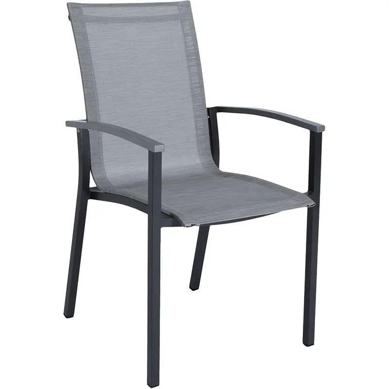 Stern EVOEE Stapelsessel mit schwarzem Aluminiumgestell und silberner Textilene-Sitzfläche für Terrasse oder Gastronomie.