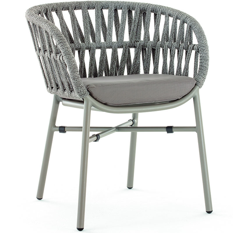 Grattoni Tahiti Outdoor-Sessel in taupe Aluminiumgestell mit robustem grauem Seilgeflecht und bequemer taupe-grauer Sitzpolsterung – stapelbarer Design-Gartenstuhl für Terrasse und Hotelbereich.