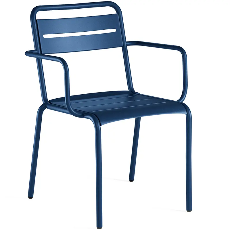 EMU STAR 262 Stapelsessel Saphir-blau (43) – Moderner Metallsessel mit Armlehnen und gelochter Rückenlehne für Terrasse und Gastronomie und Hotel, stapelbar.