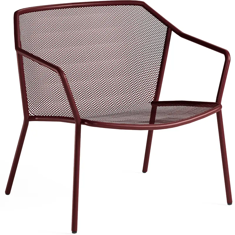 Darwin 524 by EMU® – Outdoor-Loungestuhl in Dunkelrot - Hantermann - Der Hotelausstatter EMU Darwin 524 Outdoor‑Stahlstuhl mit fein gelochter Sitz‑ und Rückenfläche, pulverbeschichtet, wetterfest, stapelbar und ideal für Gastronomie