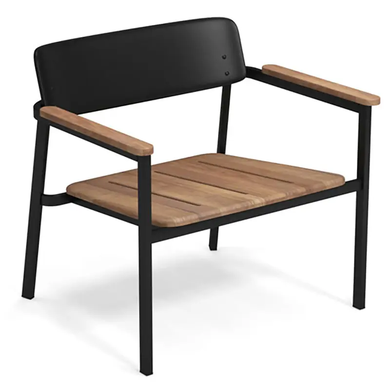 Shine 248 by EMU® – Outdoor-Armlehnstuhl in Schwarz mit Teakholz - Hantermann - Der Hotelausstatter EMU Shine 248 Outdoor‑Armlehnstuhl mit Teak‑Armlehnen und Teak‑Sitzfläche, Aluminiumrahmen, wetterfest, hochwertig und ideal für Terrassen