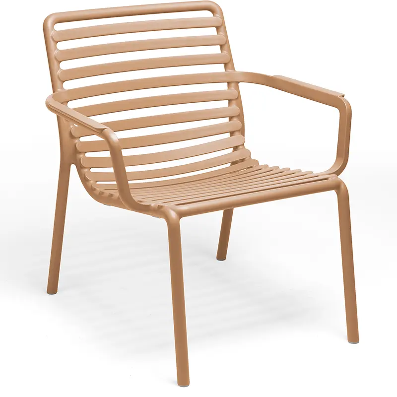 NARDI Doga Relax Loungesessel – stilvoller Outdoor-Sessel in Beige - Hantermann - Der Hotelausstatter NARDI Doga Relax 256 Loungesessel mit Lamellen‑Design für Terrassen, Gastronomie und Outdoor‑Bereiche