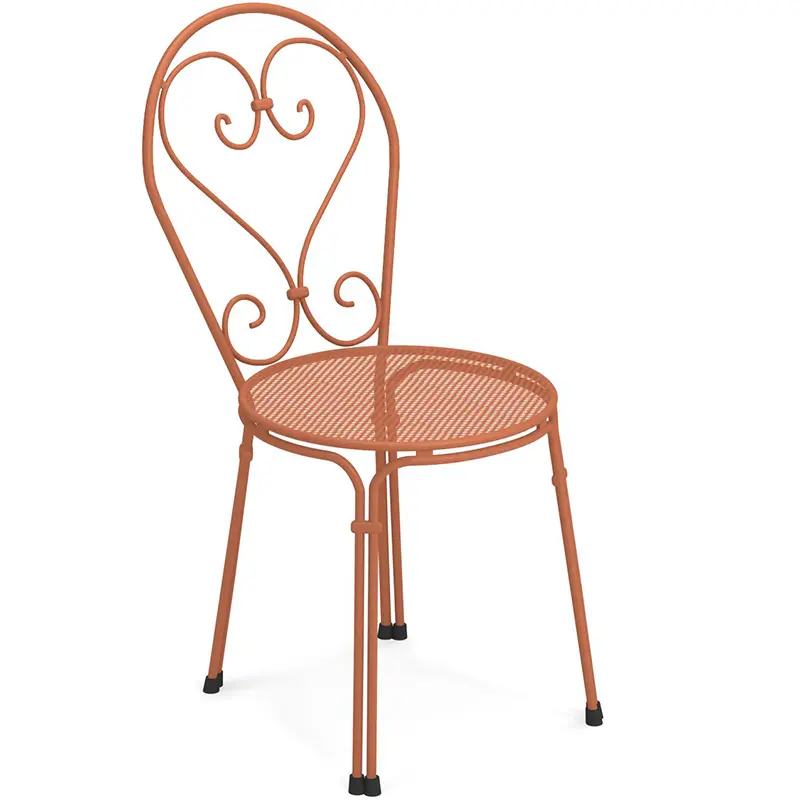 Pigalle 909 Outdoor-Stuhl by EMU® – mediterranes Flair in Terrakotta - Hantermann - Der Hotelausstatter EMU Pigalle 909 Outdoor‑Stahlstuhl mit dekorativer Lochstruktur, filigraner Linienführung, wetterfest, UV‑beständig und ideal für Gastronomie