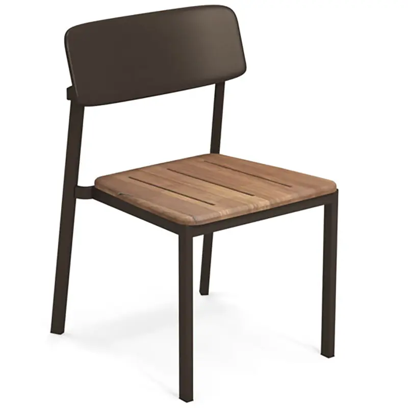 Shine 247 Outdoor-Stapelstuhl by EMU® – geradliniges Design in Braun - Hantermann - Der Hotelausstatter EMU Shine 247 Outdoor‑Stuhl mit Teak‑Sitzfläche und Aluminiumrahmen, wetterfest, ergonomisch und ideal für Terrassen und Gastronomie