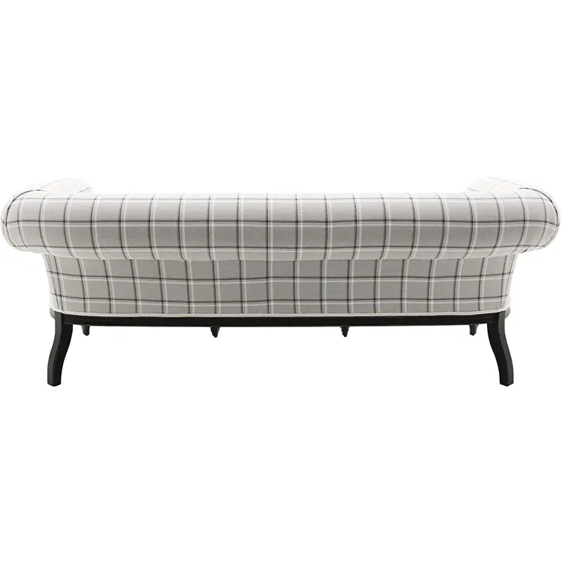 Barock 3-Sitzer Sofa FEBÒ im Chesterfield-Stil Rückenansicht - Hantermann - Der Hotelausstatter Elegantes Barock 3-Sitzer Sofa FEBÒ im grauen Karo-Chesterfield -Rückenansicht.