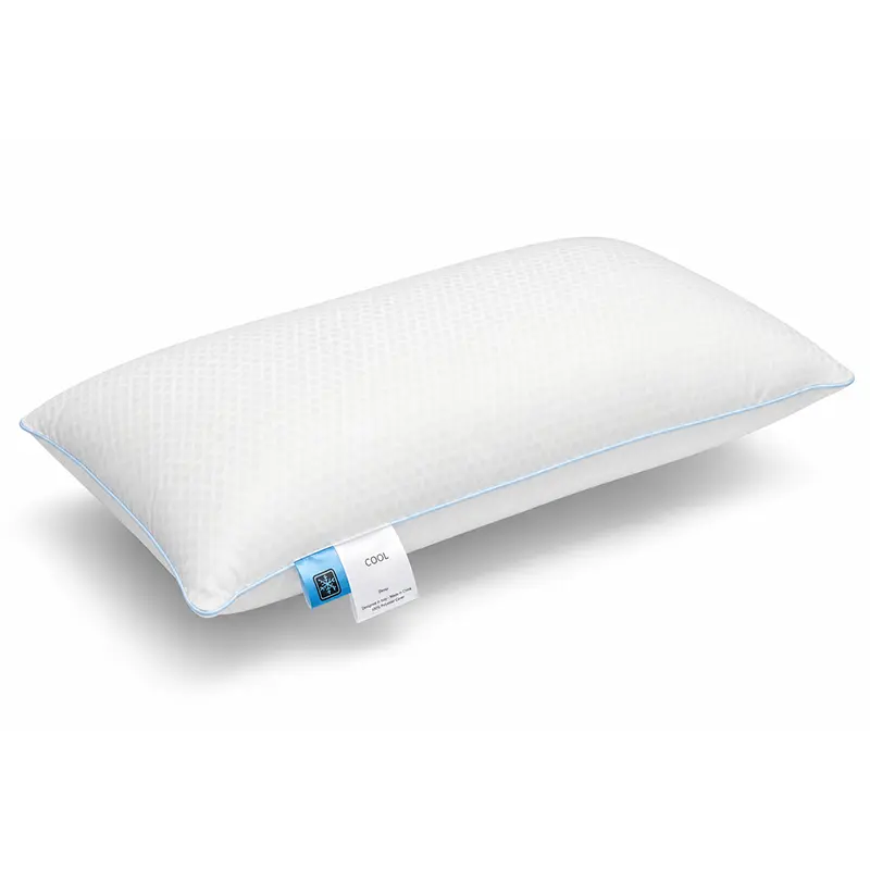 CoolAge® Kissen – kühlendes Kopfkissen für erholsame Nächte - Hantermann - Der Hotelausstatter Weißes CoolAge® Kissen mit feiner Struktur, hellblauer Paspel und Pflegeetikett, als kühlendes Kopfkissen für erholsame Nächte