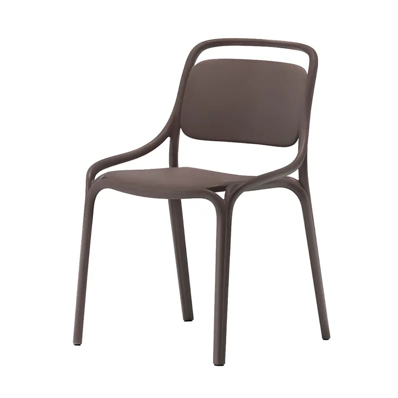 Libre Outdoorstuhl 590 von Pedrali – stapelbarer Polypropylen-Gartenstuhl in elegantem Braun für Terrasse, Balkon & Gastronomie - Hantermann - Der Hotelausstatter Libre 590 Outdoorstuhl von Pedrali in Braun, stapelbarer Polypropylen-Gartenstuhl für Terrasse, Balkon und Innenbereich